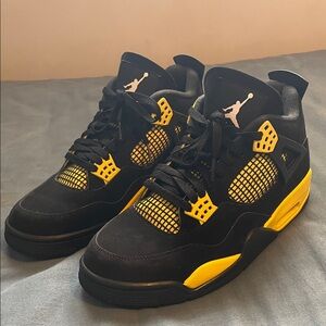 Jordan 4 Yellow Thunder